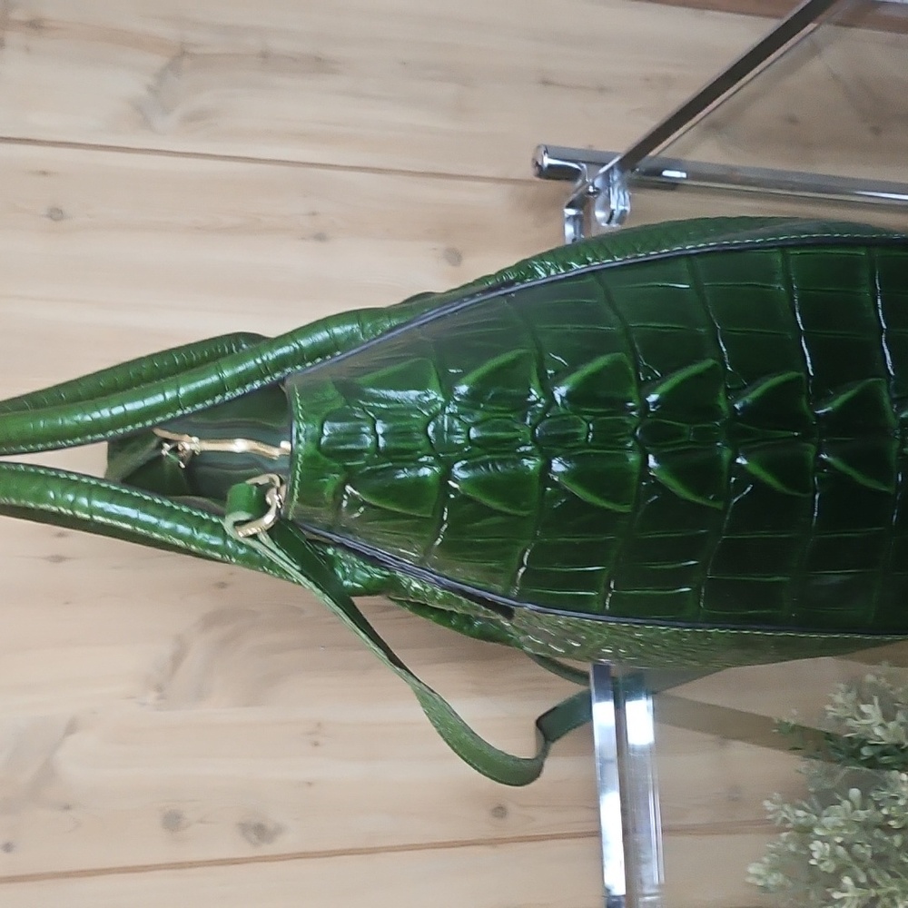 Pijushi Crocodile Pattern Green Satchel Bag - Picture 2 of 9